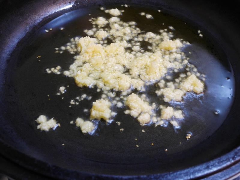 ���Ѱ׾Ƹ��۵�����