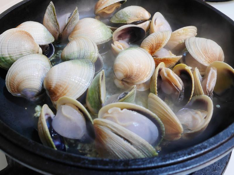 ���Ѱ׾Ƹ��۵�����