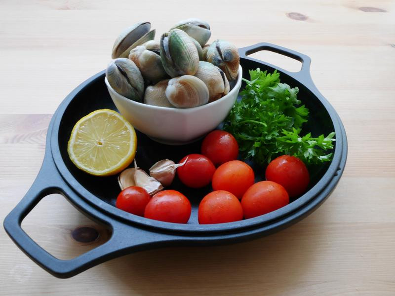 ���Ѱ׾Ƹ��۵�����