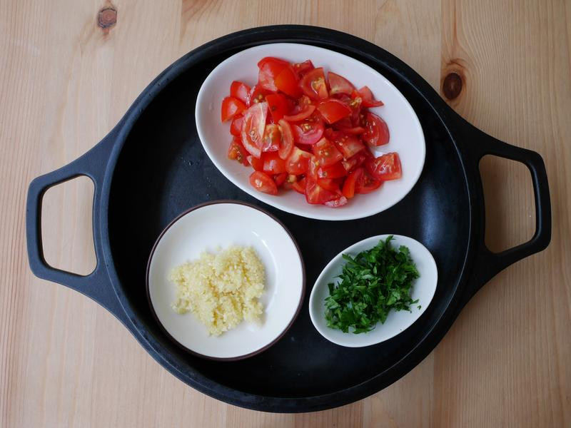 ���Ѱ׾Ƹ��۵�����