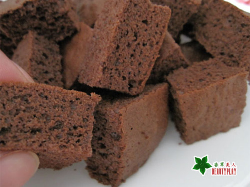 巧克力方块海绵蛋糕的做法