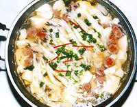 银鱼火锅的做法