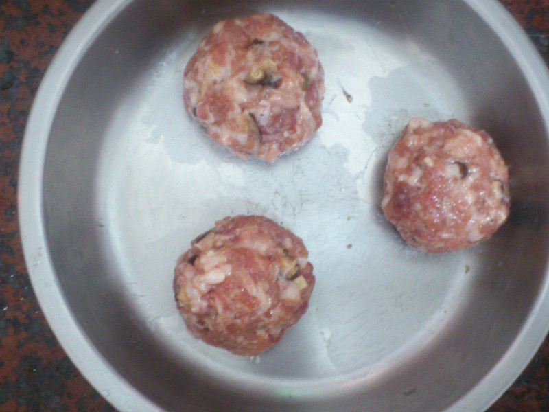 �ճ���������ʨ��ͷ������