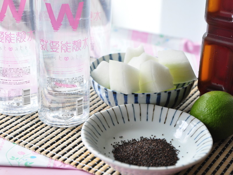 ���������ʶ���¶��Just Water��������