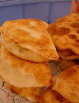 韭黄猪肉大虾盒子的做法