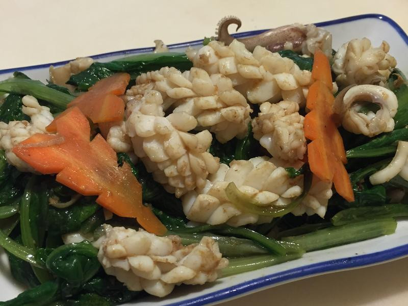 沙茶中卷炒A菜的做法