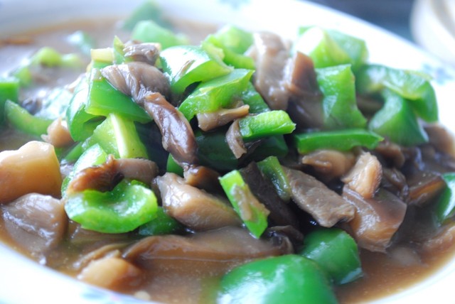 ���չ�������