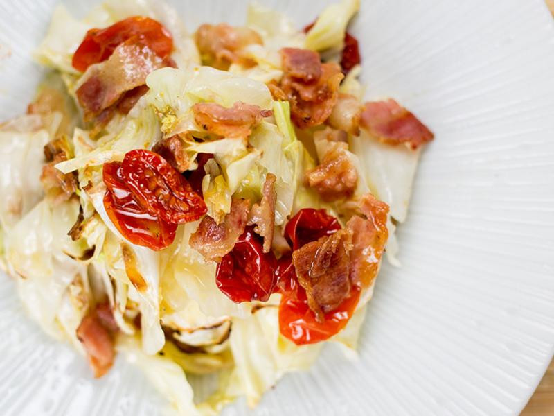 油渍番茄烤高丽菜的做法