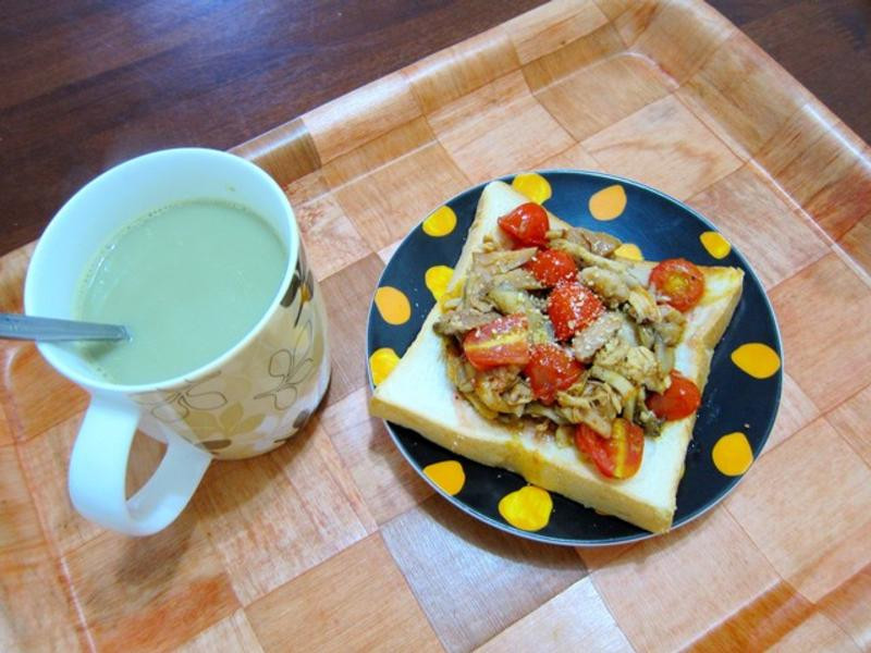 番茄烤鸡肉吐司套餐的做法