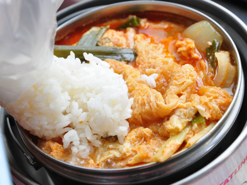 �������ͬ�������ζ��߷ɳ�����������