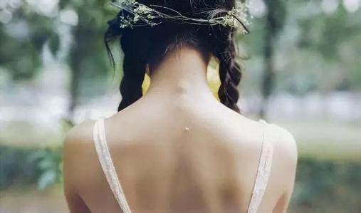 ����һ�����ˣ����޵�ī���ּ��ʲݣ��߼����ϣ����Ʊ��