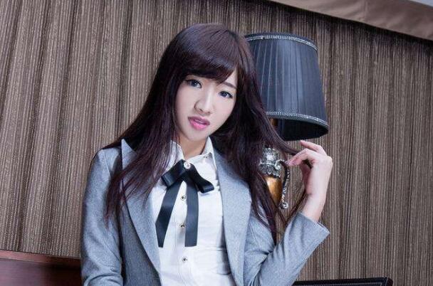 昨晚去了夏之禹和李老板的巡演现场,我是第一次听说唱现场