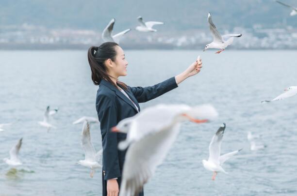 我有一个朋友,谈过一段为期六年的恋爱。