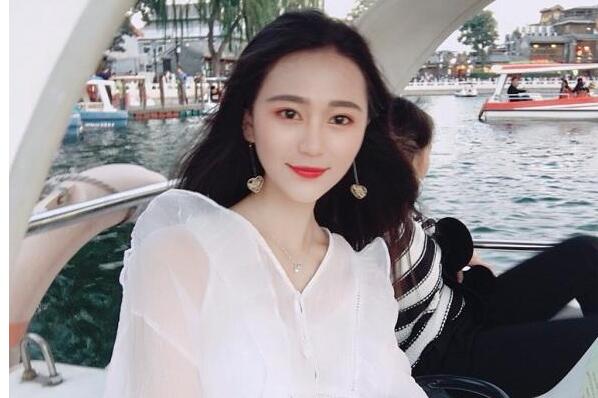 跟你在一起,开心快乐的一天