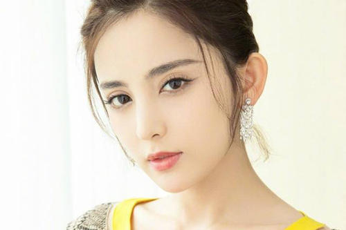 ���ܺ����ǵĹ�ϵ�侲�˺ܶ�