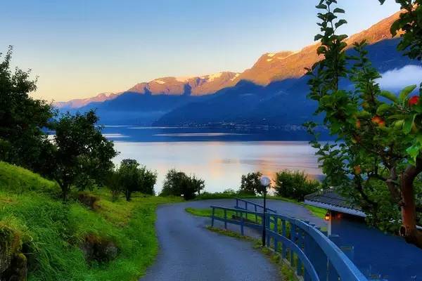 ���Թ���