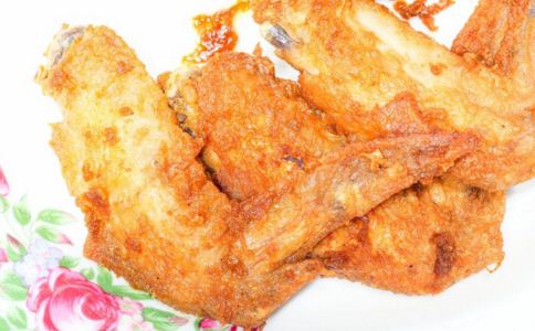 Խ��Խ����˥�ϵ�ʳ��