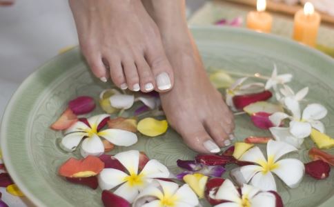 ����˯ǰ�ݽŵ�����ע��