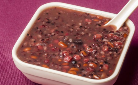 ������ƣ�͵�ʳ��ƫ��