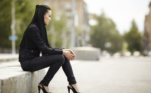 女人熬夜的危害 女人熬夜好吗