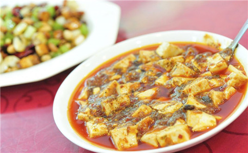 ��������ϯ �ĵ�����ʳ�׷���