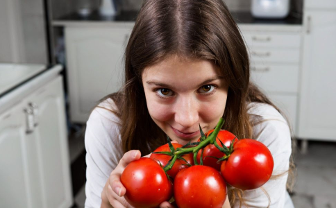 ��ʳ�������ܾ���������Ů