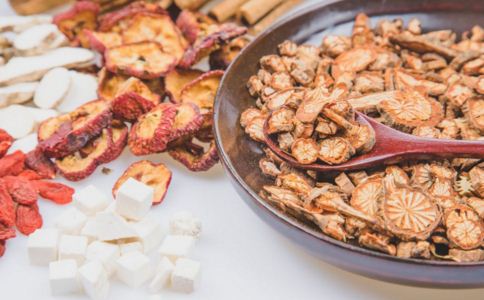 ����ʳ���ܰ�������Ѫ��