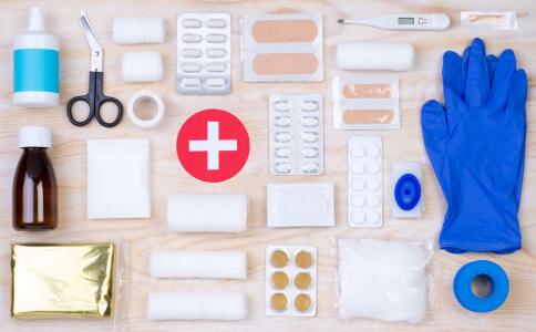 使用热水袋,小心烫伤