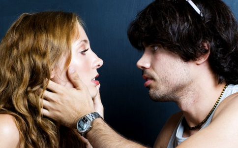 �ƹ�����΢�����������Ѳ���һ��Ů��  Ŀǰ�Ѵ���Ů�ؼ�(ͼ)