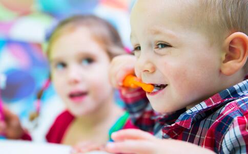 教你如何吃火锅保护口腔不上火