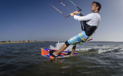 �������۾��ᵼ�²����ϰ�