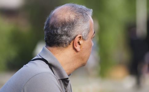 �ع⣺Ů��12�������еش�