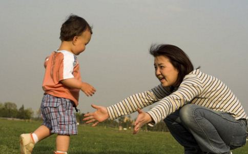 ��ĸ˭����ò�Ժ���Ӱ��Ƚϴ�