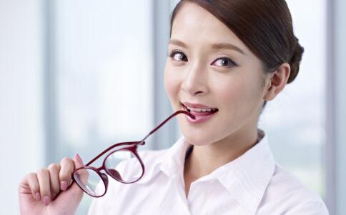 做视网膜脱落手术注意事项