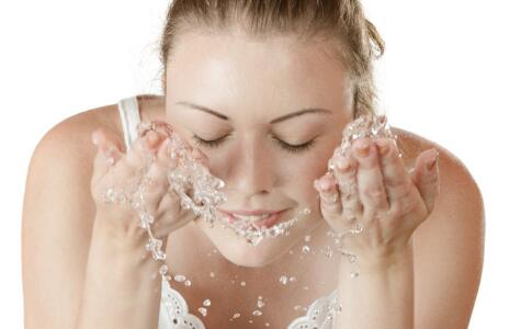 4�ֲ�ҩ��Ů��Ƥ�����