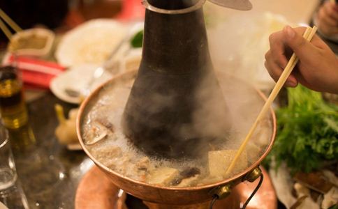 想吃火锅怕升高尿酸 八招让你吃得健康