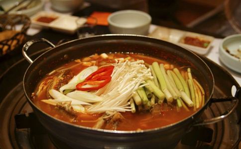 想吃火锅怕升高尿酸 八招让你吃得健康