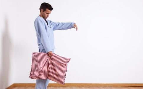 ������ο��ǰ�����׹�ϵ