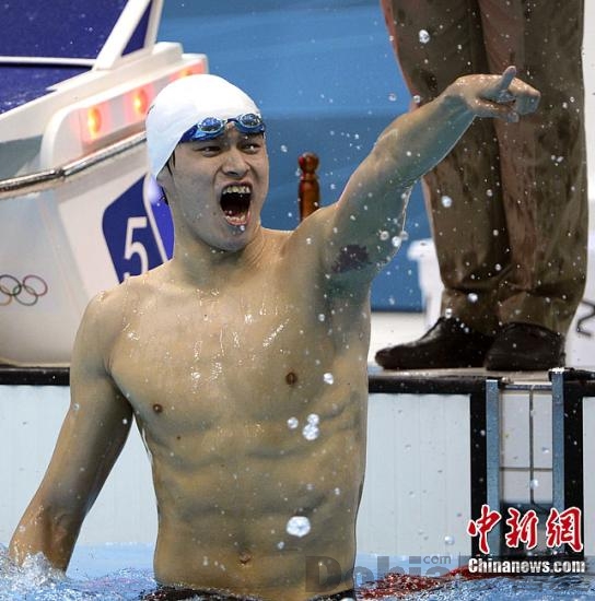 �׶ذ��˻����˲�䣨��ͼ��