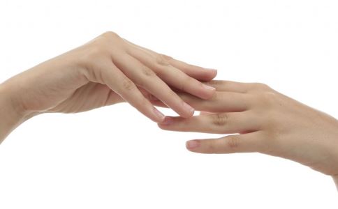 ÊÖ²¿´Ö²ÚÔõô°ì 8Õл¹ÄãϸÄÛË«ÊÖ