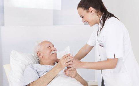 食道癌与咽炎的区别