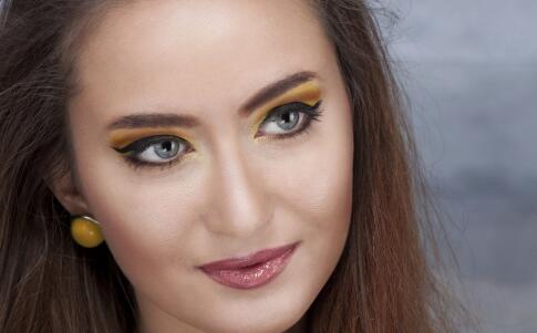 ���ޣ�˫ɫè����