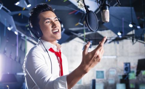 �¹�ϣ��ҹ���ݳ�ı�� ��Ʊ600Ԫ��3�׸�