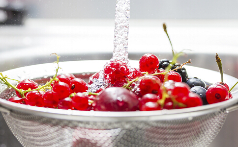 �Ե����� Ů�˲����ٵ�����ʳ��