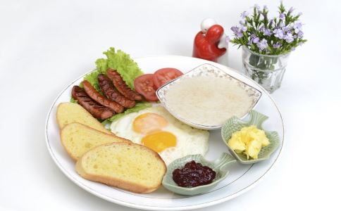 �����ͥӪ���еİ˸�����