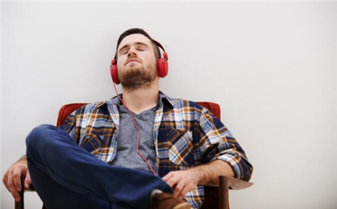 ���˳��ζ����� ������������