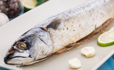 Ů�˶��7��ʳ���ܵ�����ɫ