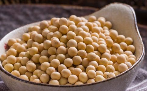 Ů�˶��7��ʳ���ܵ�����ɫ