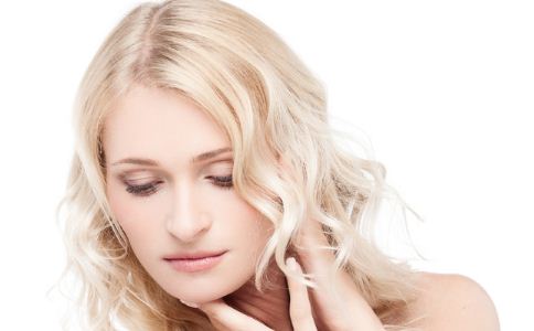 富商刘德祖向萧亚轩求婚遭拒 曾在报纸上刊登示爱广告