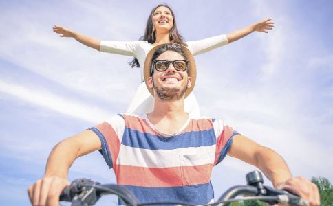 �������Գ���ţ�̾����ǰ���ٰ�